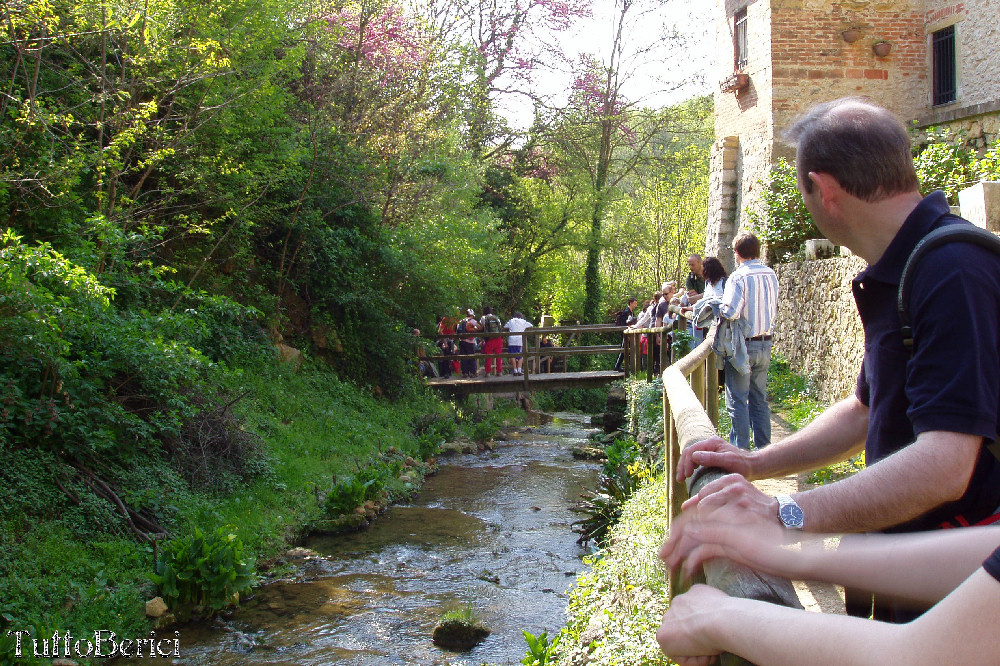 Mossano, Valle dei Mulini, Grotta di San Bernardino
